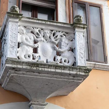 Al Torrione Nocleg ze śniadaniem Belluno